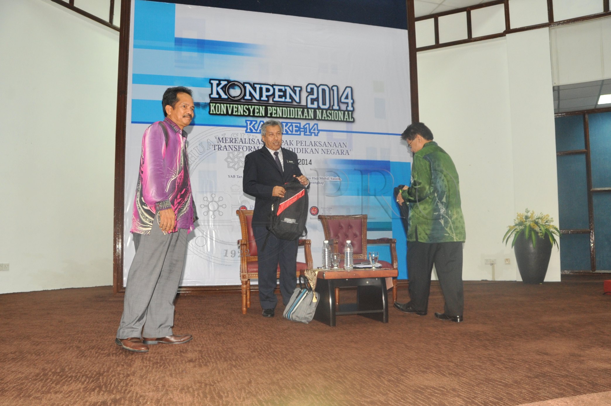 PRO 14 28 KONPEN PRO 6956